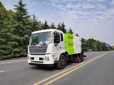 東風(fēng)天錦吸塵車(chē)國(guó)VI