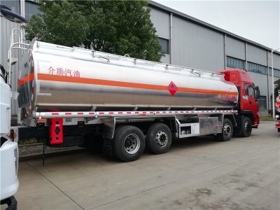 東風(fēng)特商前四后六30.5方鋁合金運油車